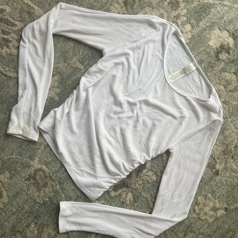 ALO Yoga White Ribbed Long Sleeve Top